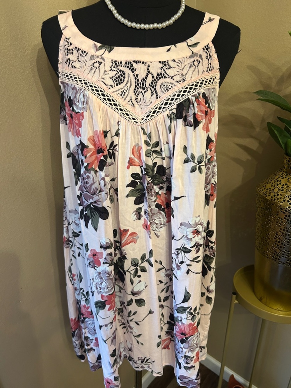 torrid Pink Floral Lace Yoke Sleeveless Blouse